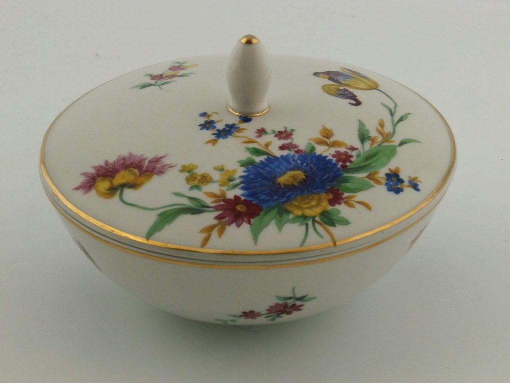 bombonierka porcelanowa